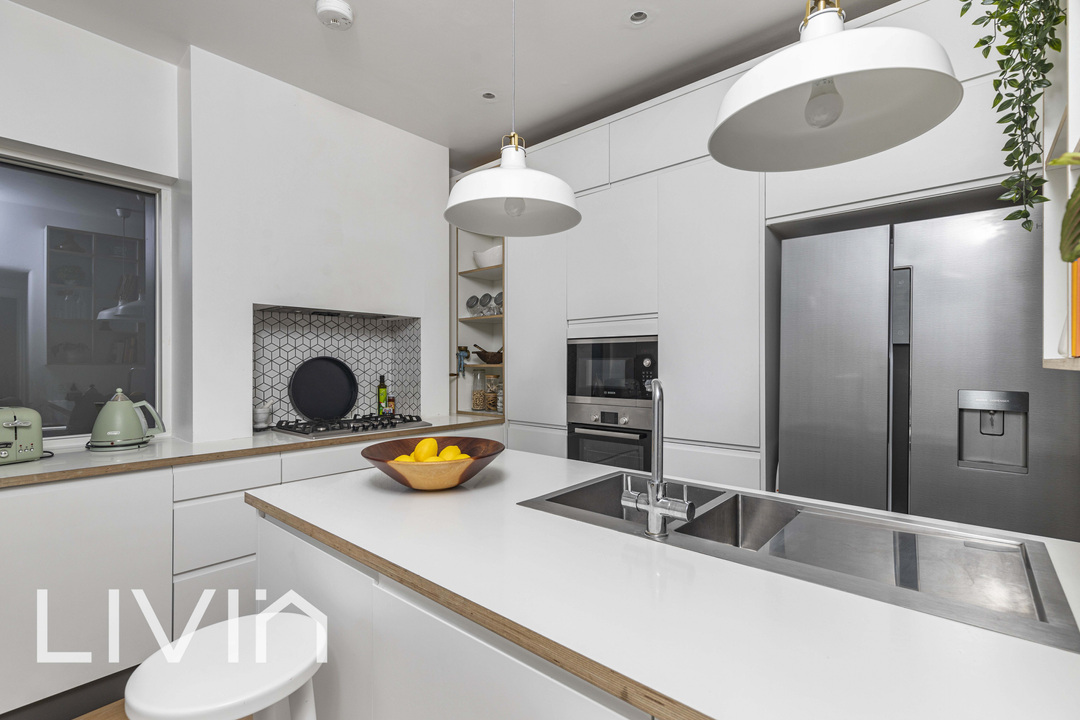 3 bed terraced house for sale in Edith Road, London  - Property Image 10