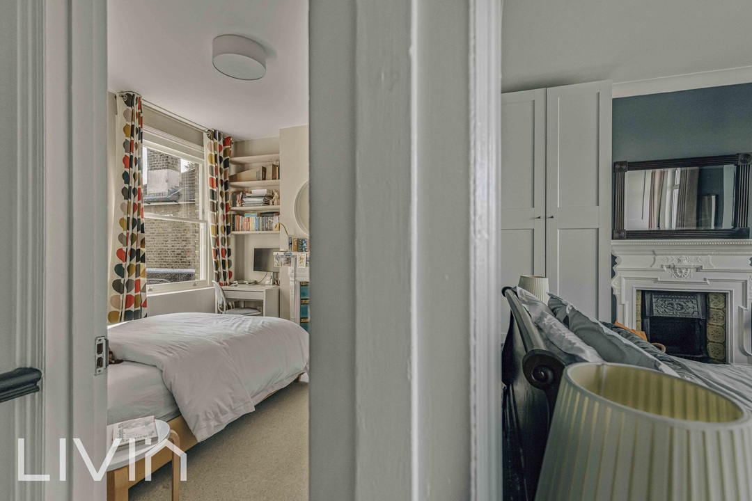 3 bed terraced house for sale in Edith Road, London 19