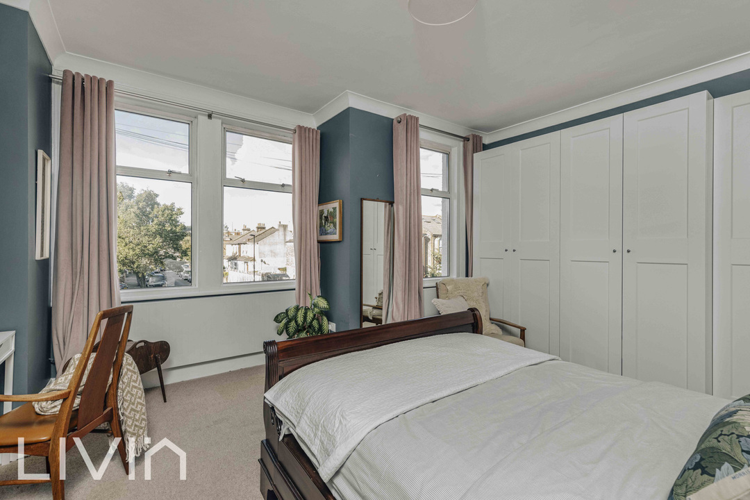 3 bed terraced house for sale in Edith Road, London 21