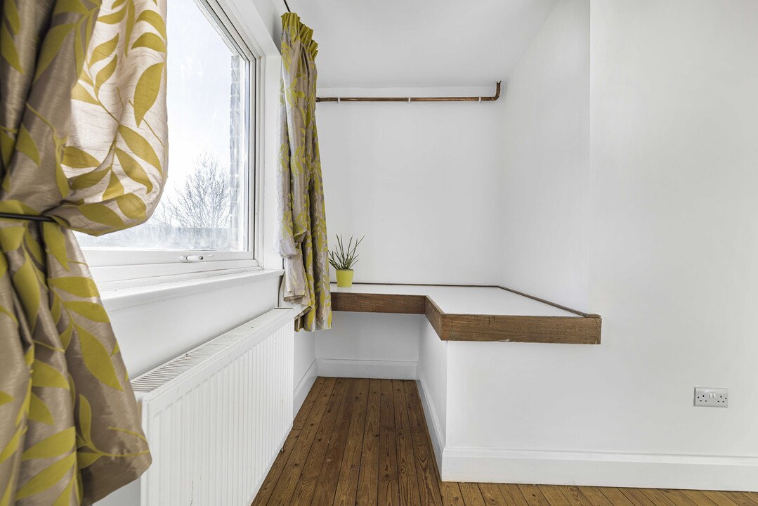 3 bed maisonette for sale in Pixton Way, Croydon 9