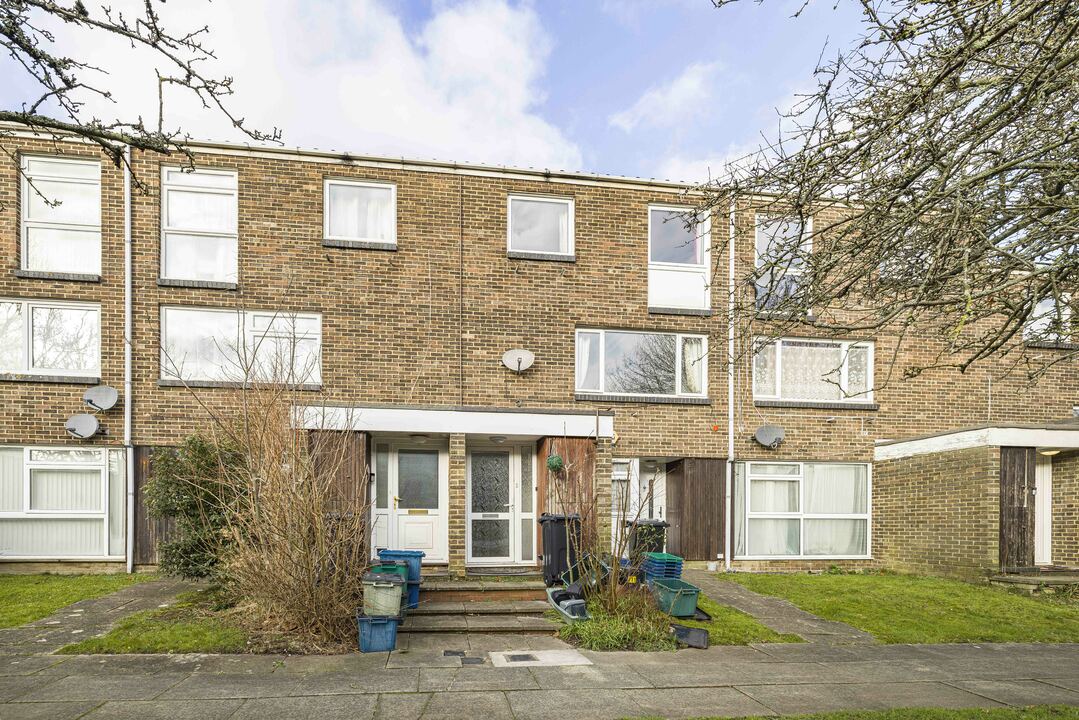 3 bed maisonette for sale in Pixton Way, Croydon 2