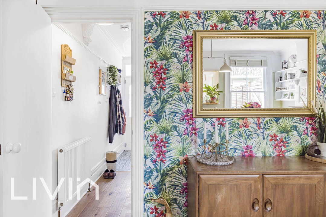 3 bed end of terrace house for sale in Tanfield Road, Croydon 7