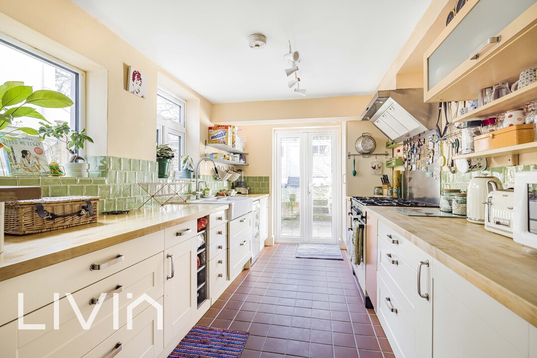 3 bed end of terrace house for sale in Tanfield Road, Croydon 5