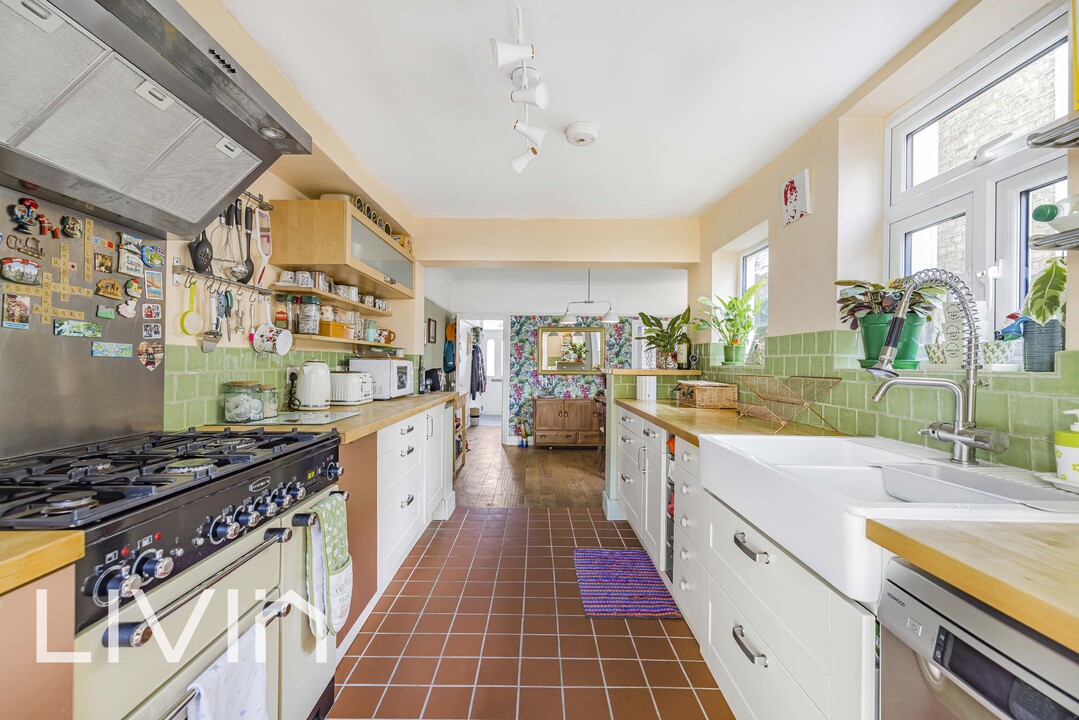 3 bed end of terrace house for sale in Tanfield Road, Croydon 4