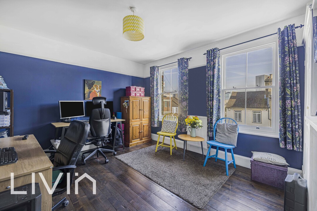 3 bed end of terrace house for sale in Tanfield Road, Croydon 8