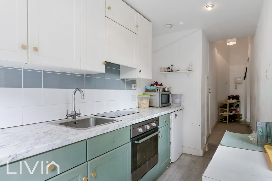 1 bed apartment for sale in Elgin Road, Croydon 5