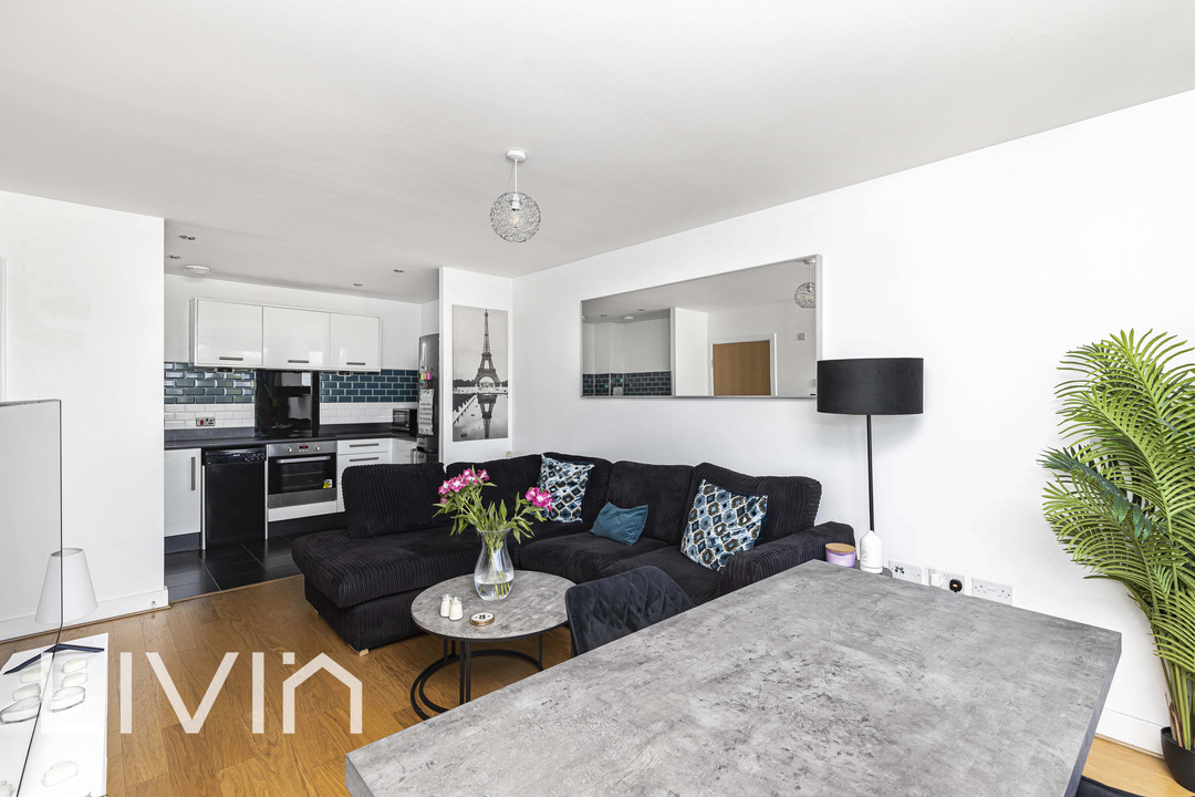 2 bed apartment for sale in Watson Place, South Norwood  - Property Image 7