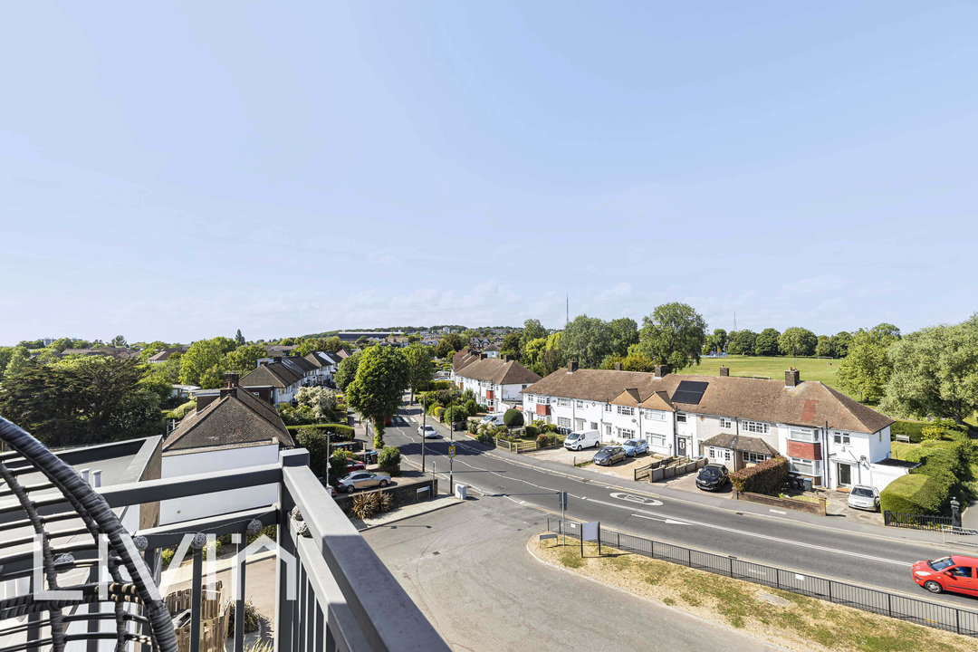 2 bed apartment for sale in Watson Place, South Norwood  - Property Image 3