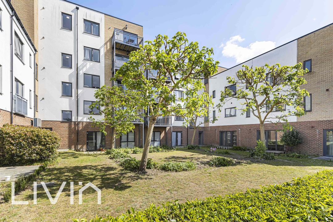 2 bed apartment for sale in Watson Place, South Norwood  - Property Image 10
