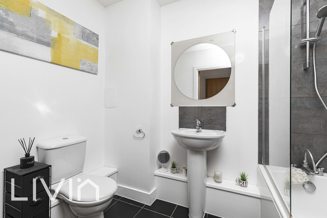 2 bed apartment for sale in Watson Place, South Norwood  - Property Image 12