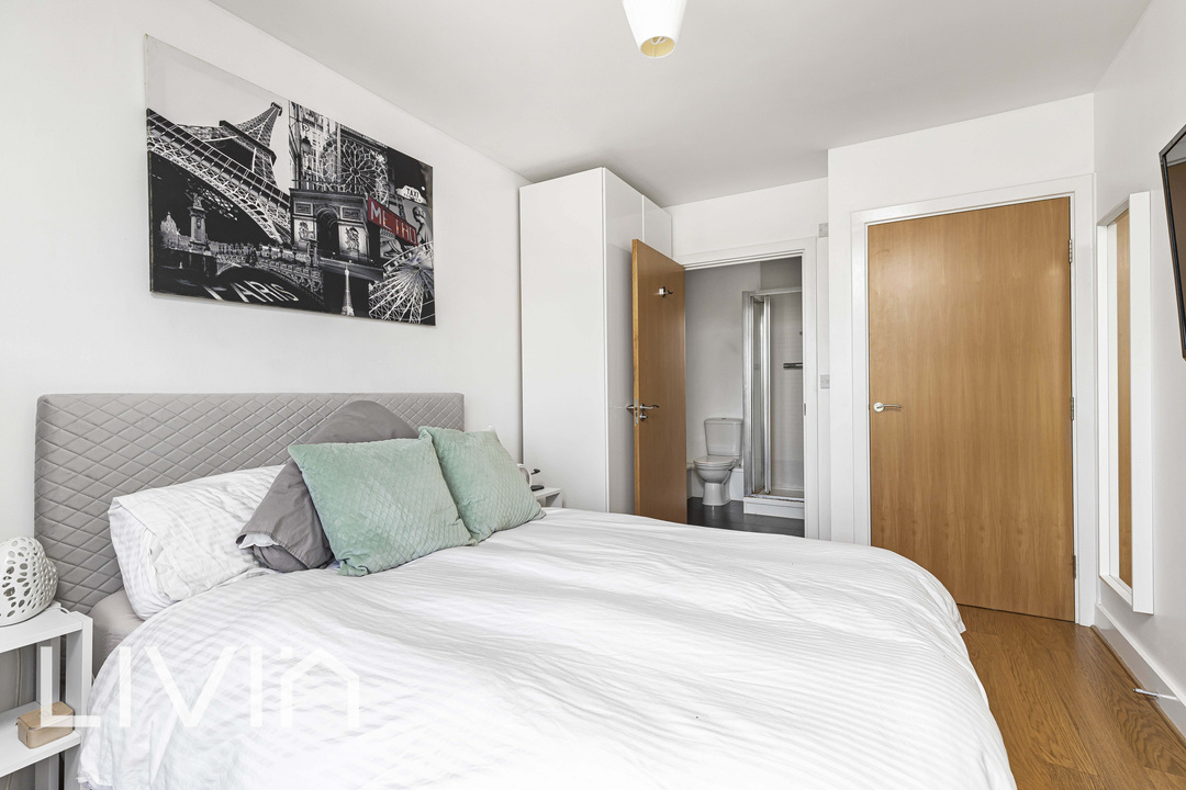2 bed apartment for sale in Watson Place, South Norwood  - Property Image 9