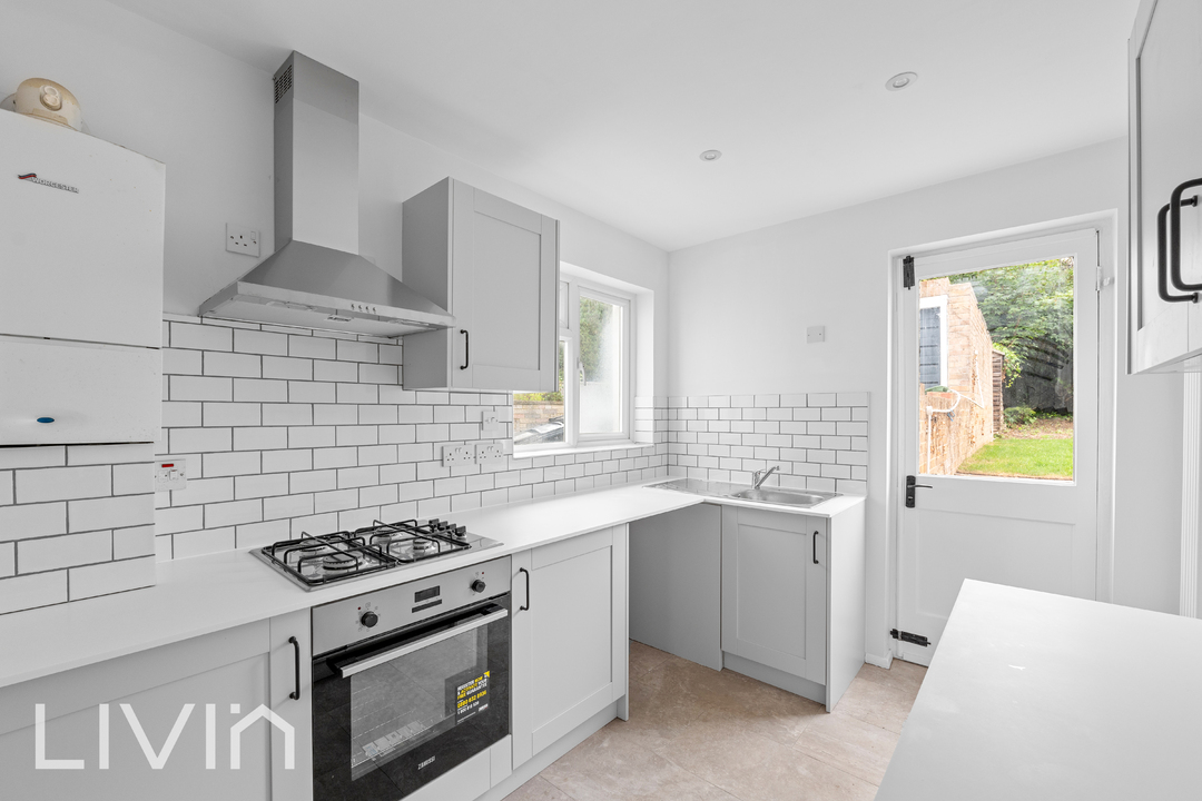 3 bed semi-detached house for sale in Violet Lane, Croydon  - Property Image 6