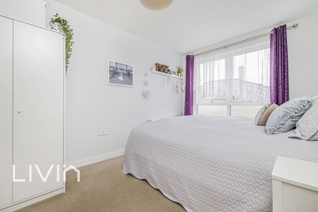 2 bed apartment for sale in Hogarth Crescent, Croydon  - Property Image 8