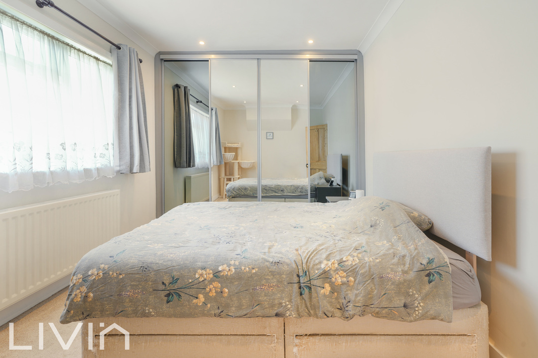 2 bed end of terrace house for sale in Northway Road, Croydon 10