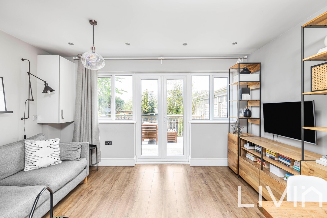 1 bed apartment for sale in Addiscombe Road, Croydon 4
