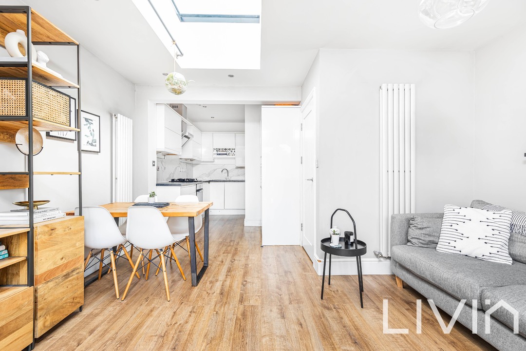 1 bed apartment for sale in Addiscombe Road, Croydon 5