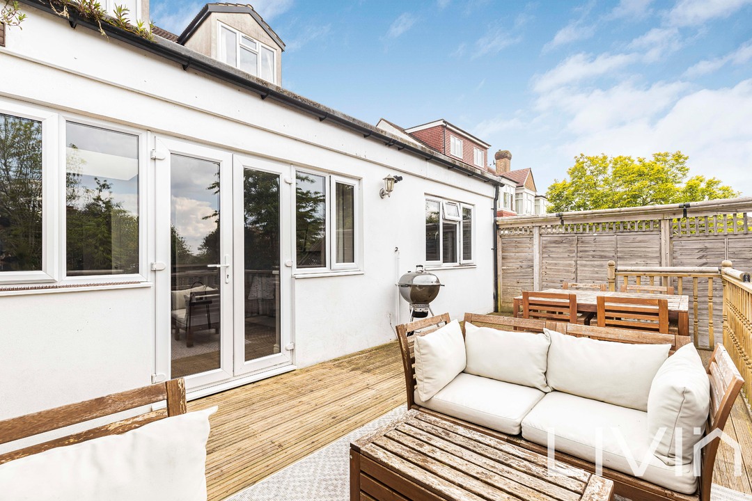 1 bed apartment for sale in Addiscombe Road, Croydon 12