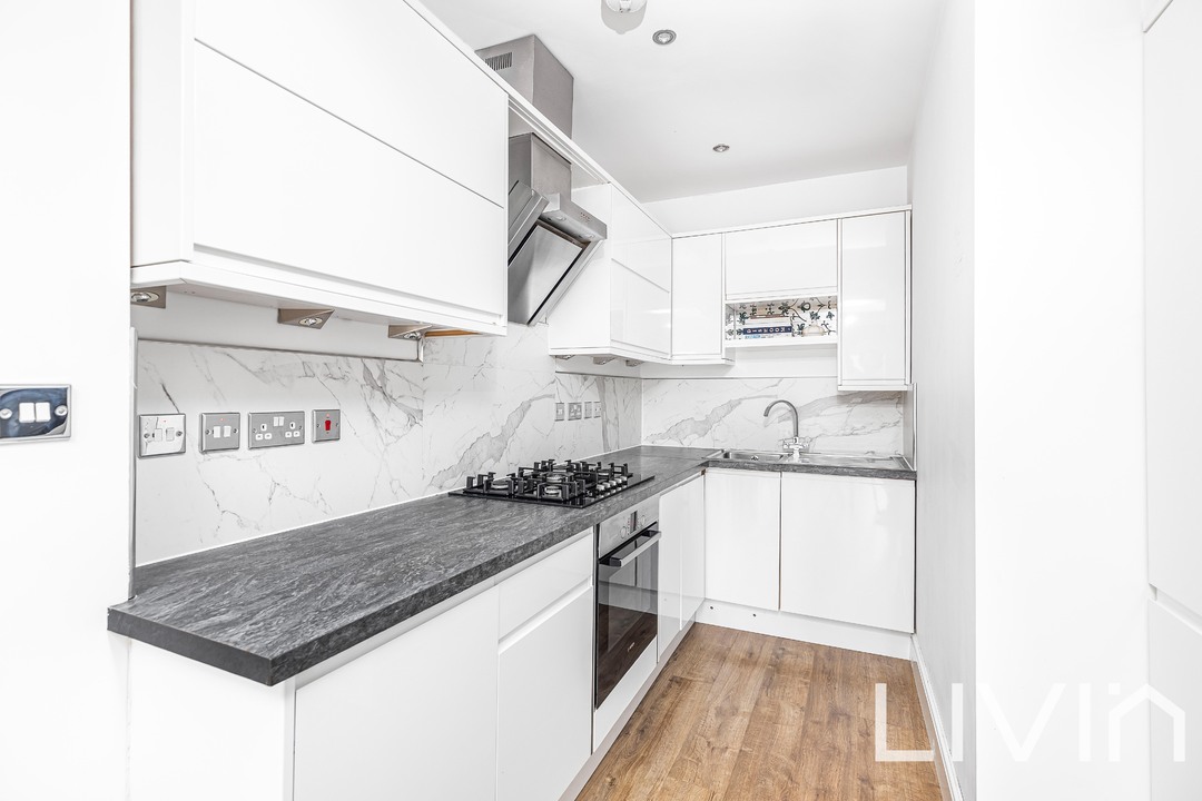 1 bed apartment for sale in Addiscombe Road, Croydon 6
