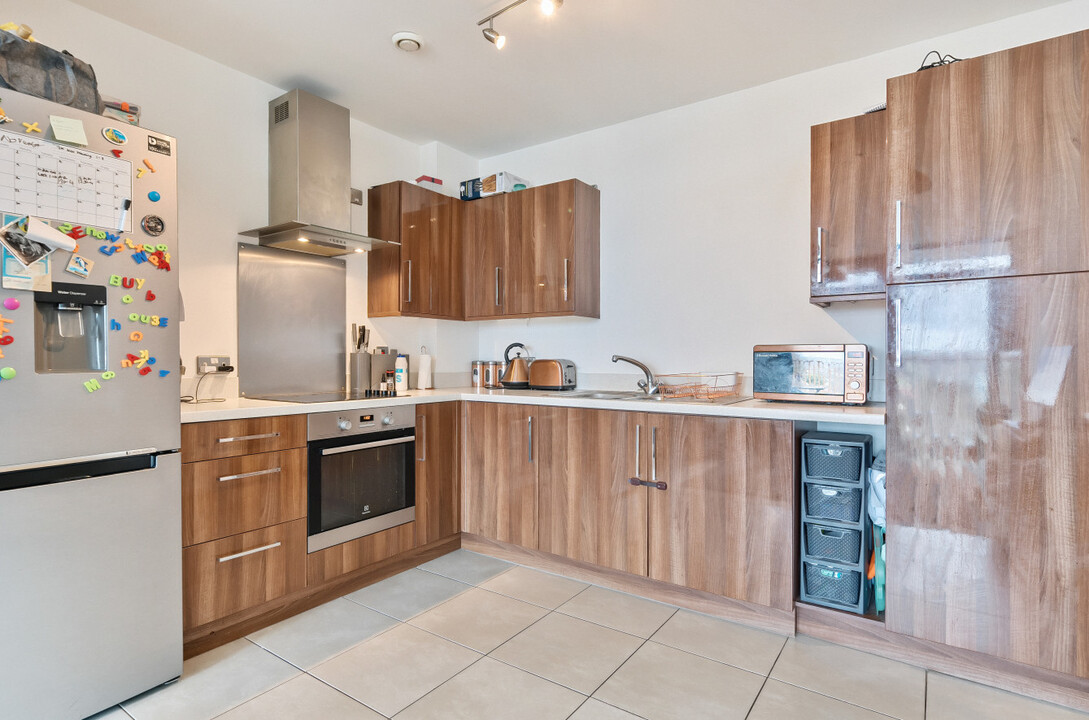 1 bed apartment for sale in Purley Way, Croydon 4