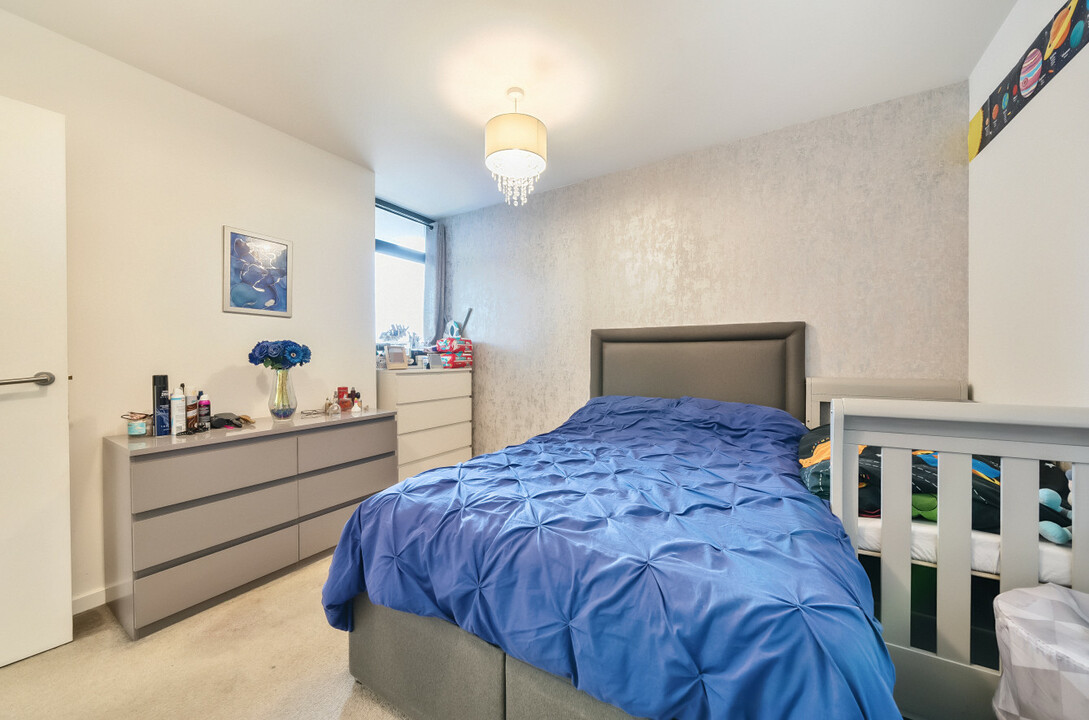 1 bed apartment for sale in Purley Way, Croydon 6