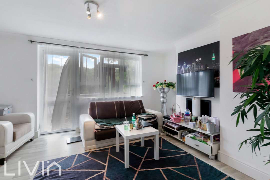 2 bed apartment for sale in Clement Close, Purley  - Property Image 2