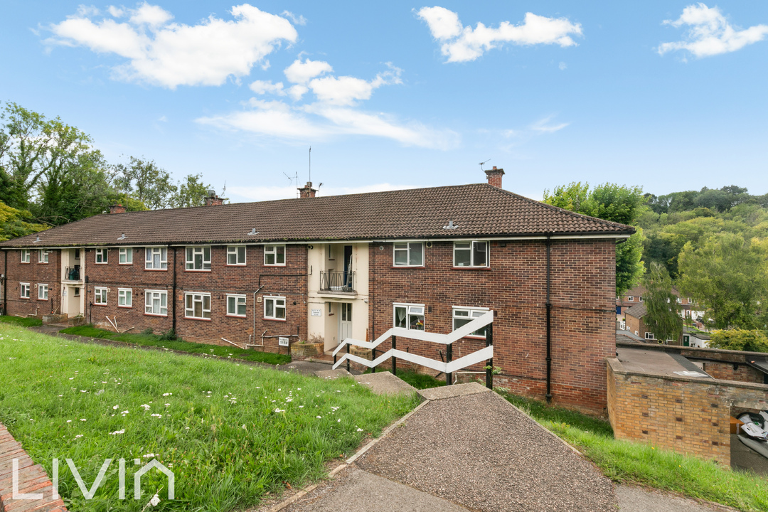 2 bed apartment for sale in Clement Close, Purley  - Property Image 9