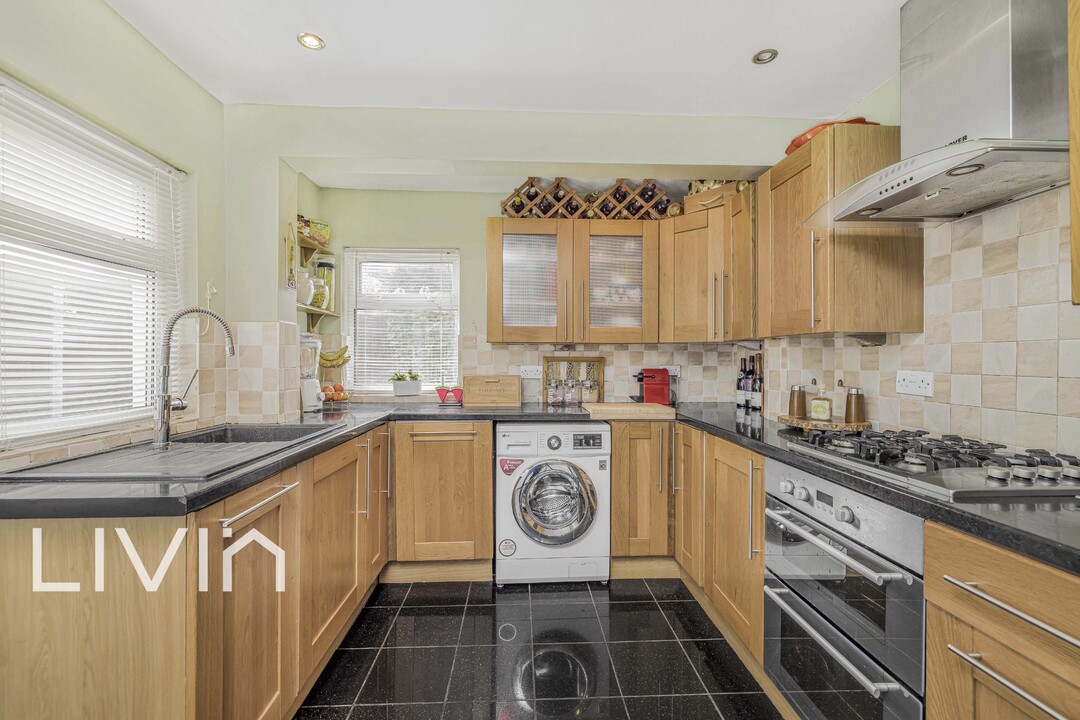 2 bed terraced house for sale in Sylverdale Road, Croydon  - Property Image 7