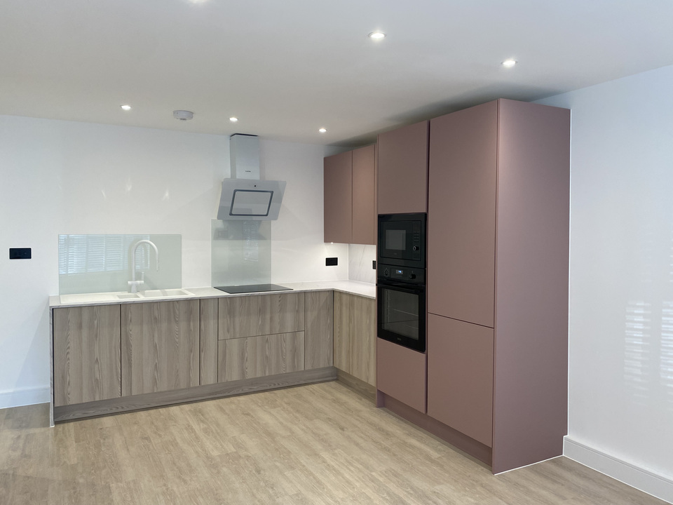 2 bed apartment to rent in Maplecourt, Croydon  - Property Image 1