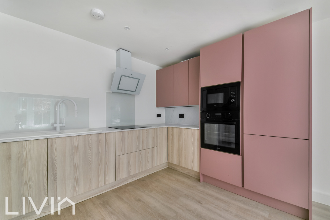 2 bed apartment to rent in Maplecourt, Croydon 2