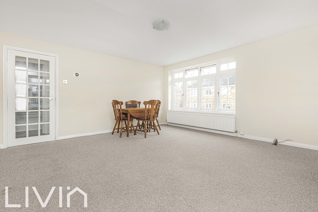 2 bed apartment to rent in Edith Court, Croydon 1