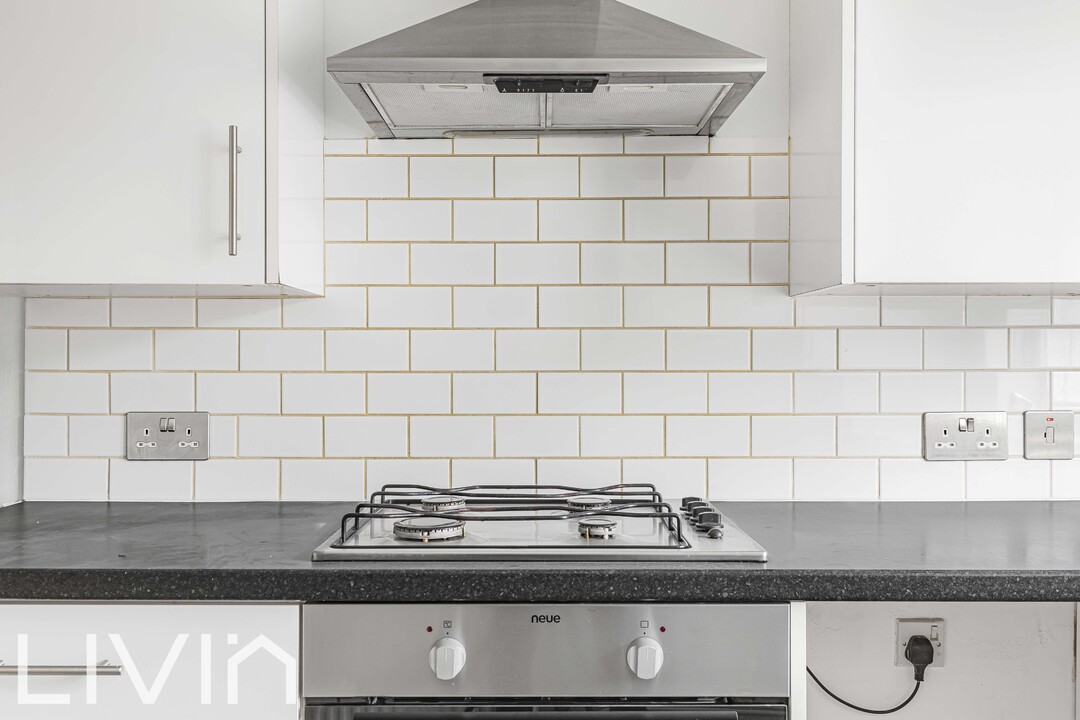 2 bed apartment to rent in Edith Court, Croydon 7