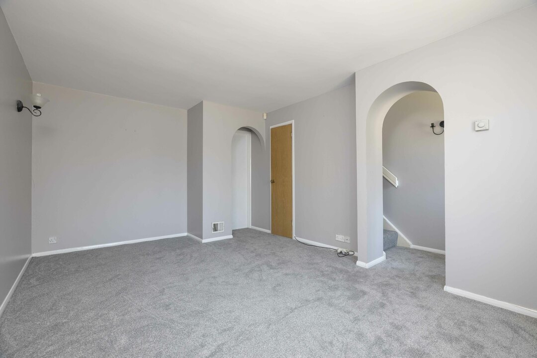 3 bed end of terrace house for sale in Goodhew Road, Croydon  - Property Image 2