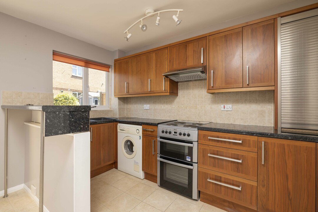 3 bed end of terrace house for sale in Goodhew Road, Croydon 4
