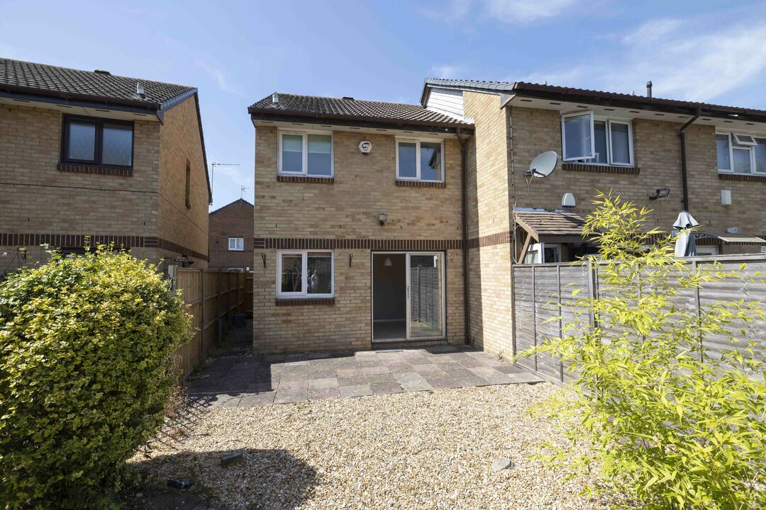 3 bed end of terrace house for sale in Goodhew Road, Croydon 11