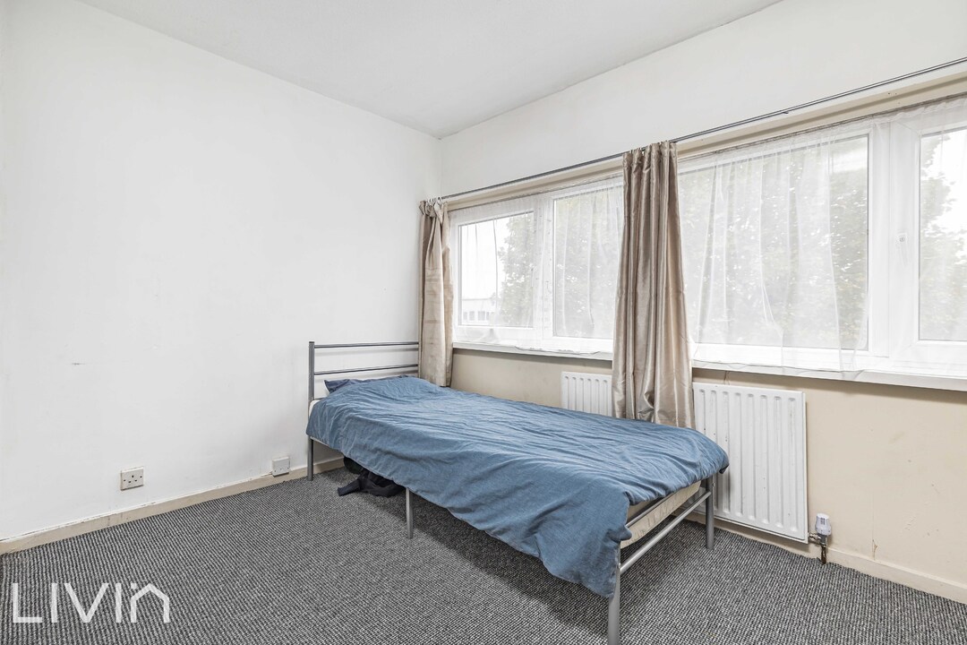 3 bed terraced house for sale in Shropshire Close, Mitcham  - Property Image 10