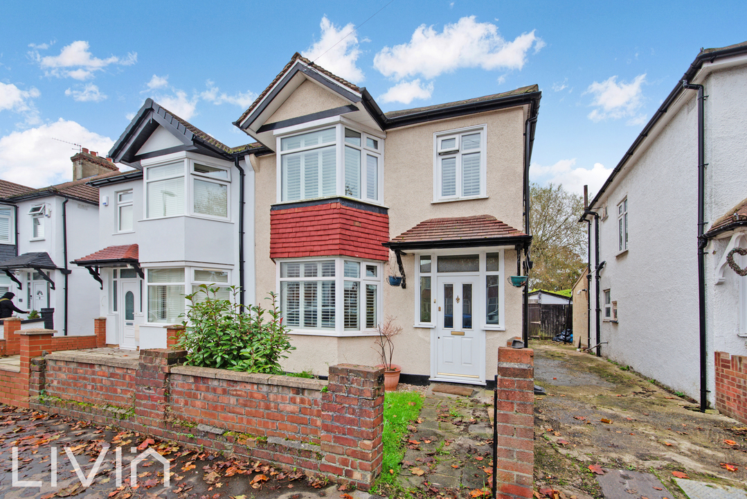 3 bed semi-detached house for sale in Westbourne Road, Croydon  - Property Image 1