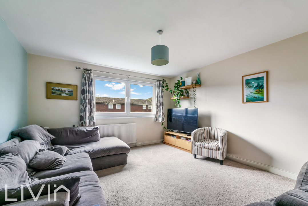 3 bed terraced house for sale in Rusthall Close, Croydon  - Property Image 2