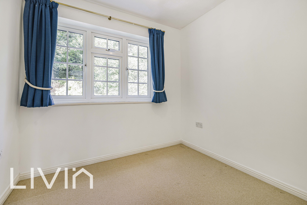 4 bed detached house for sale in Boundary Way, Croydon  - Property Image 18