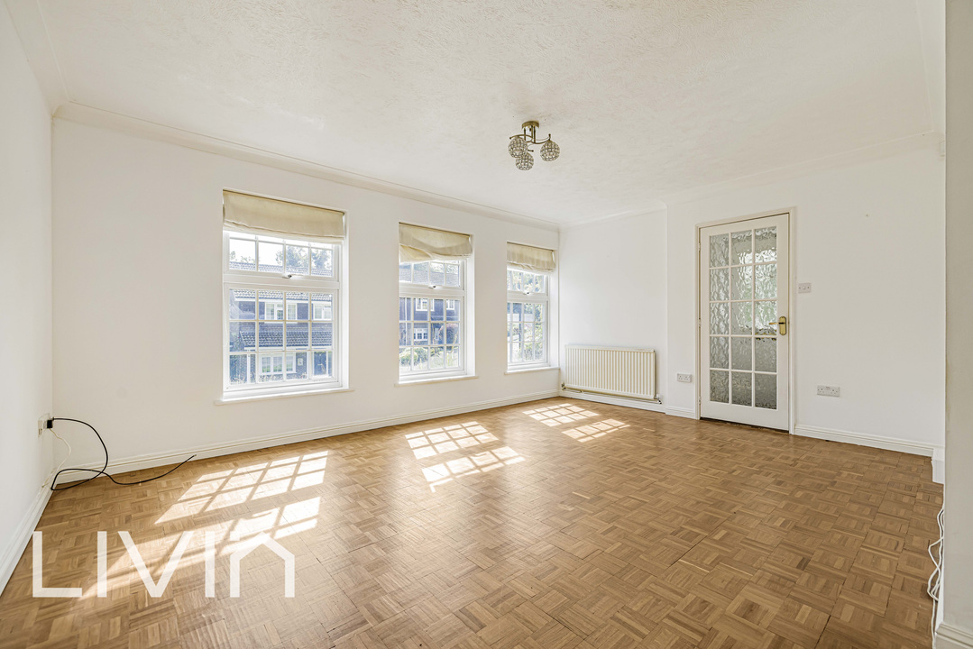 4 bed detached house for sale in Boundary Way, Croydon  - Property Image 5