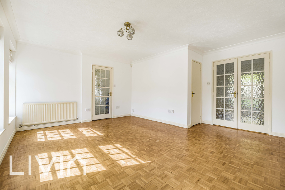 4 bed detached house for sale in Boundary Way, Croydon  - Property Image 7