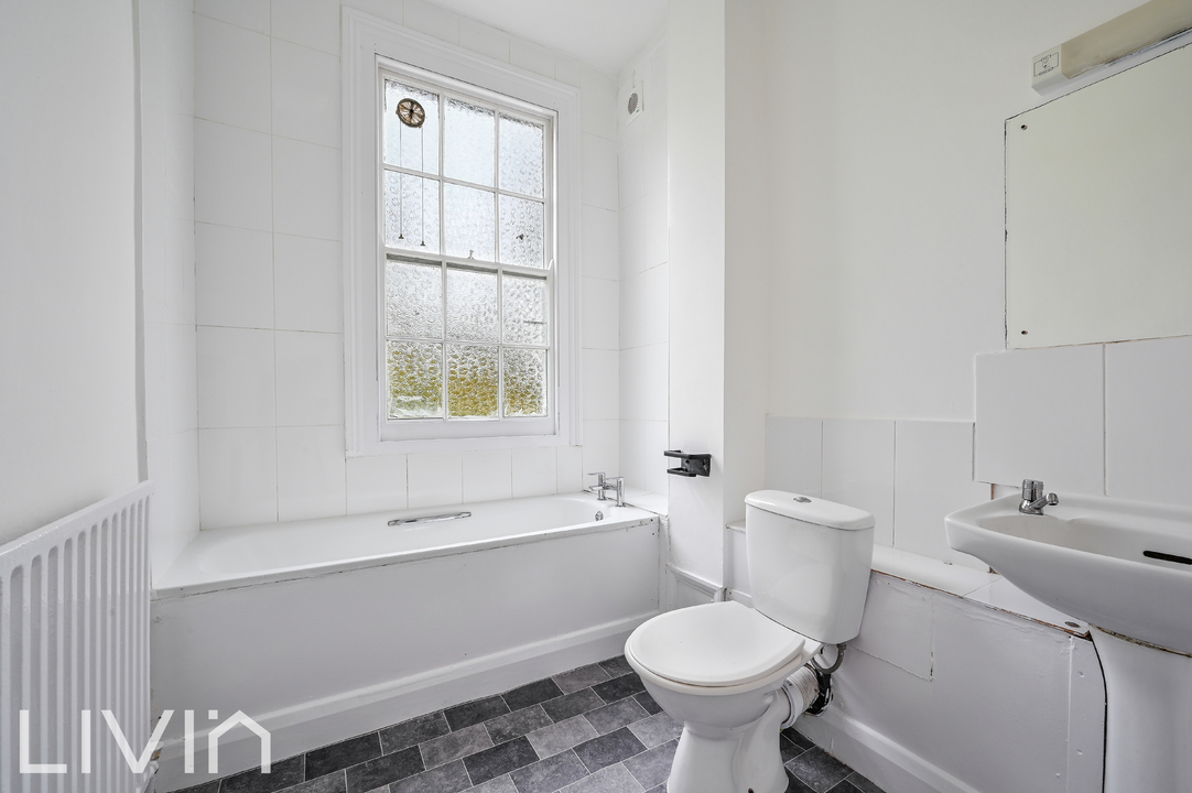 2 bed apartment to rent in Lorn Road, London  - Property Image 8