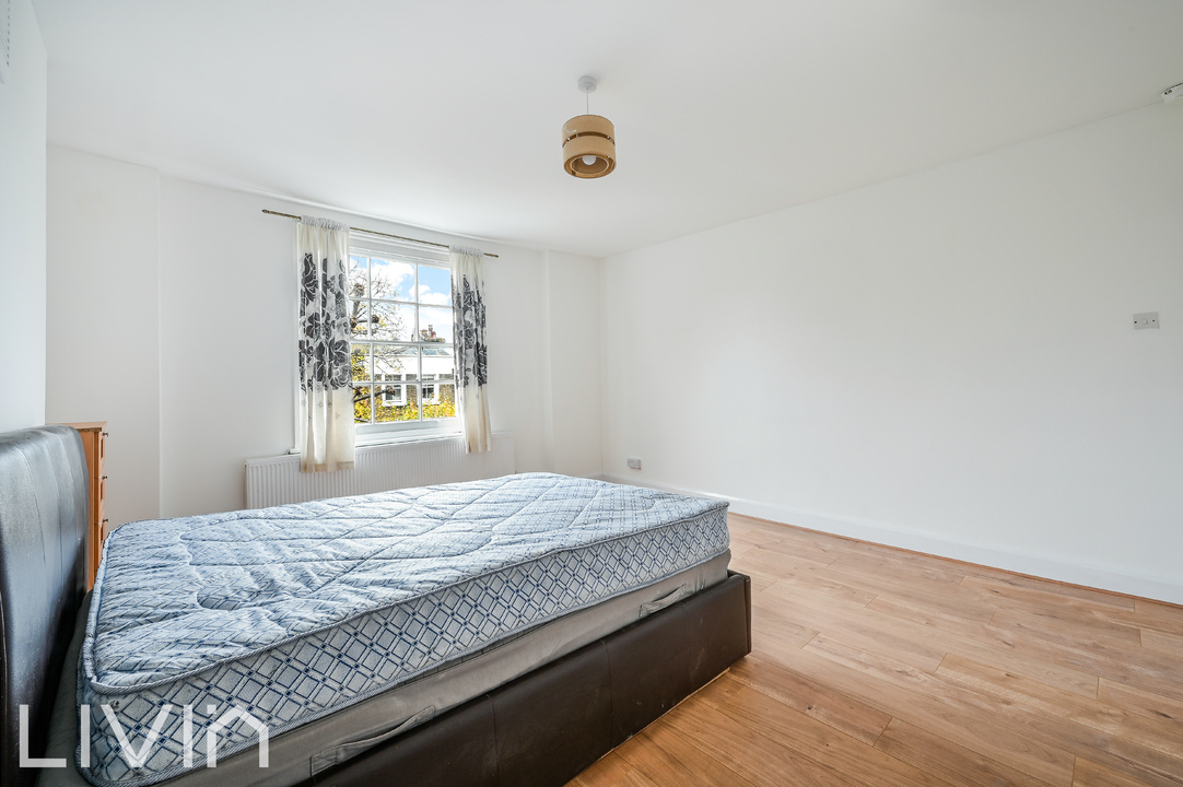 2 bed apartment to rent in Lorn Road, London  - Property Image 6