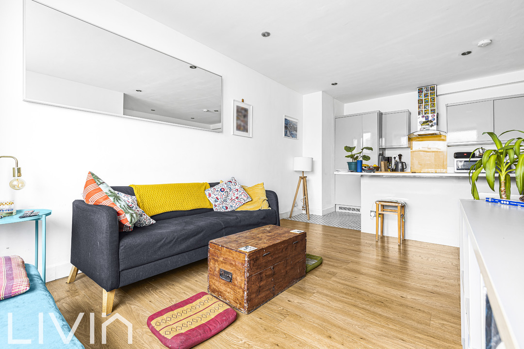 2 bed apartment for sale in Barclay Road, Croydon  - Property Image 2