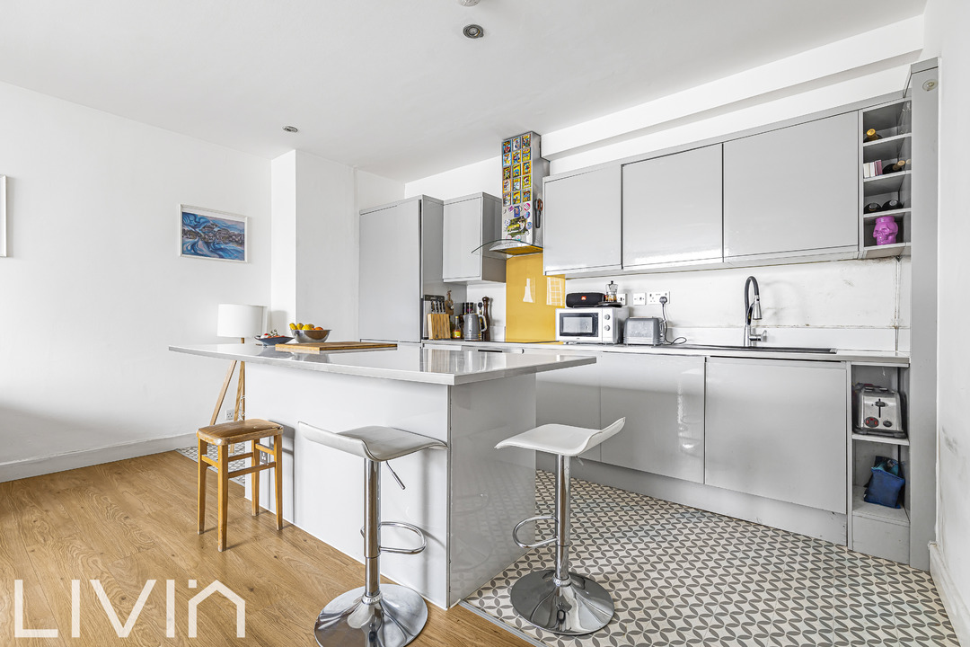 2 bed apartment for sale in Barclay Road, Croydon, CR0