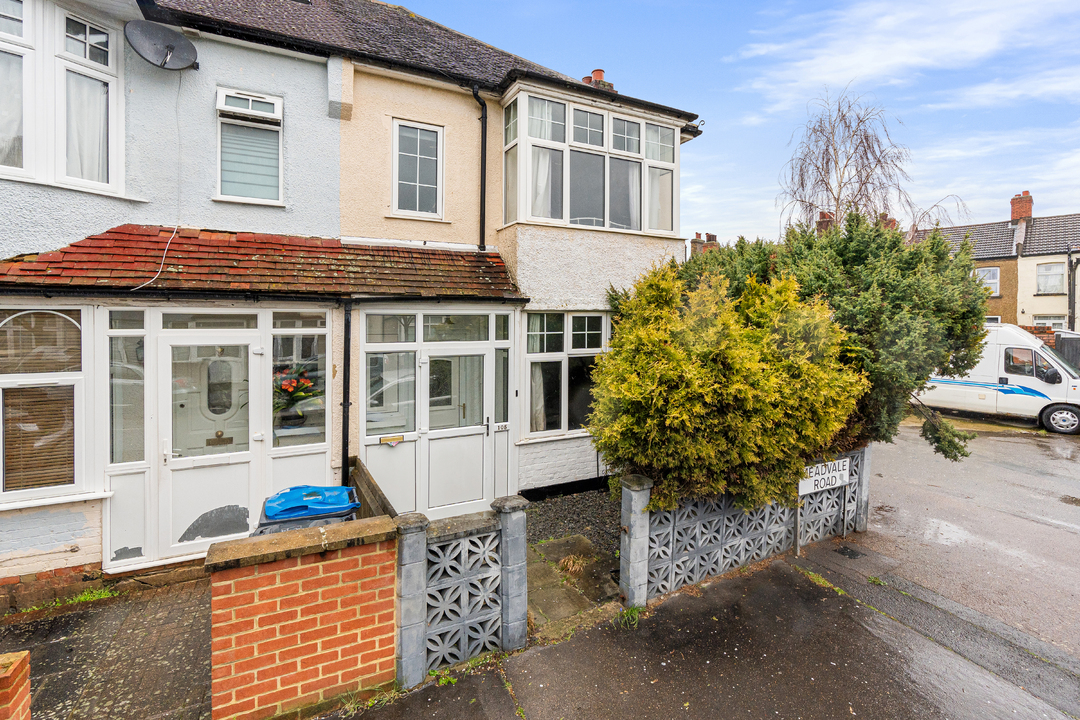 3 bed end of terrace house for sale in Meadvale Road, Croydon 10