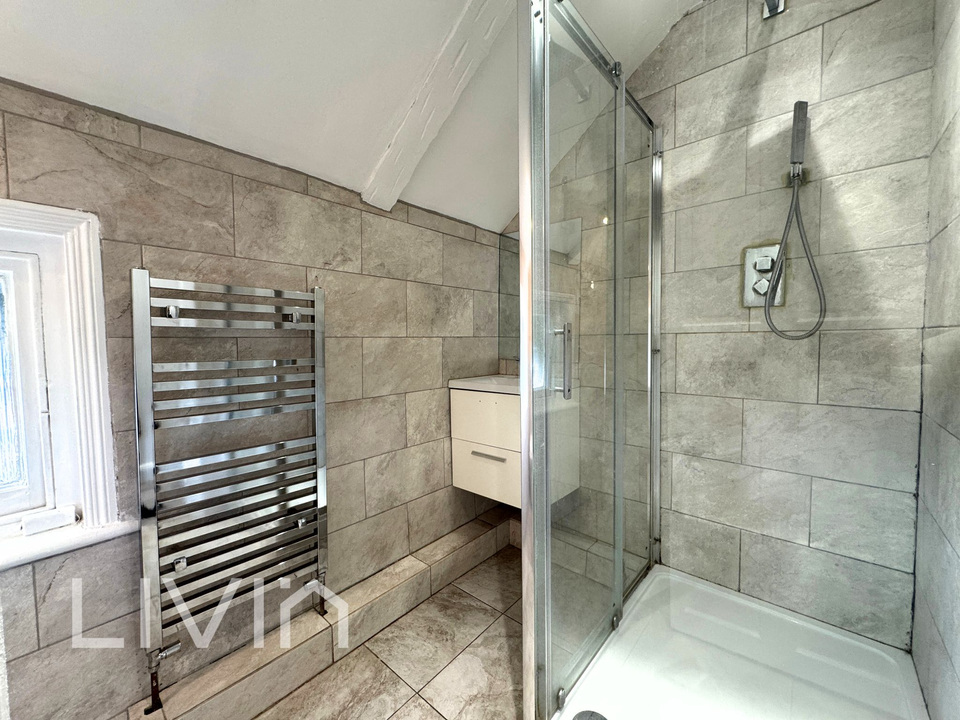 1 bed studio flat to rent in Warham Road, South Croydon  - Property Image 6