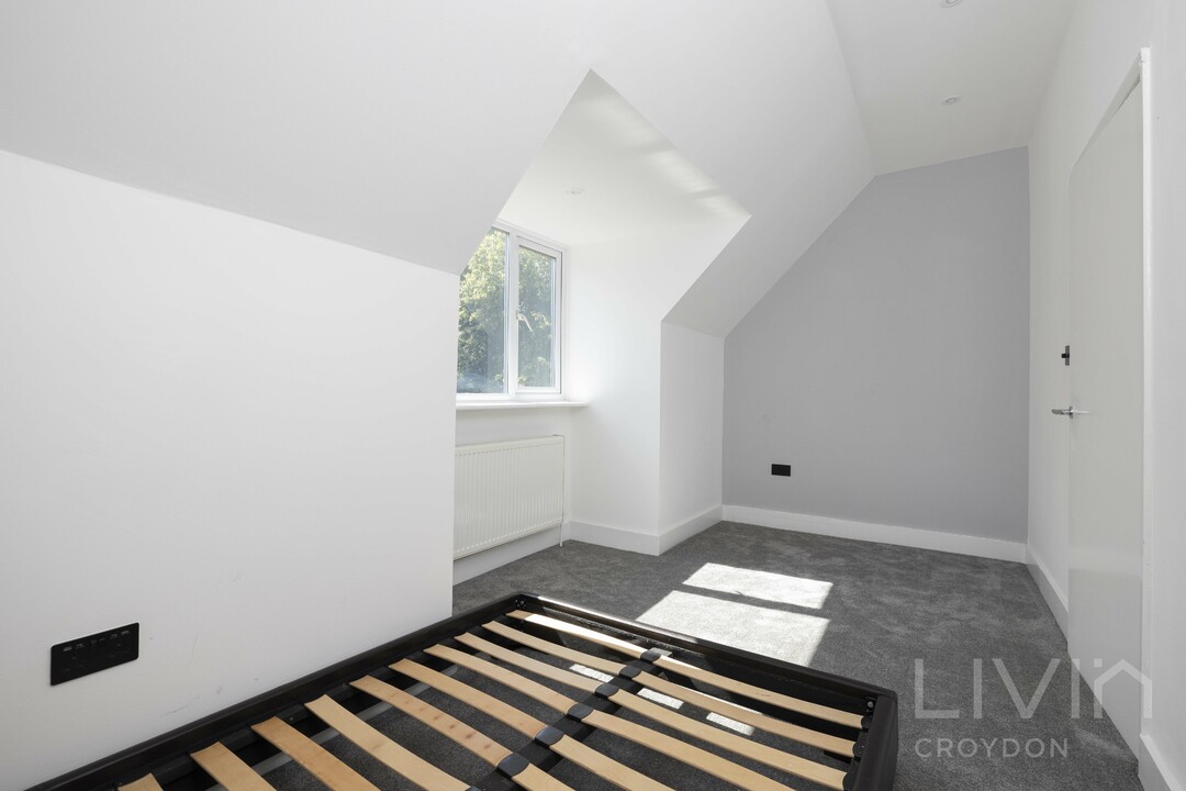 2 bed apartment to rent in 2 Heathhurst Road, South Croydon  - Property Image 10