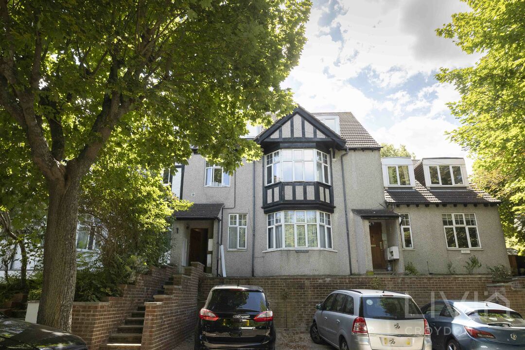 2 bed apartment to rent in 2 Heathhurst Road, South Croydon  - Property Image 20
