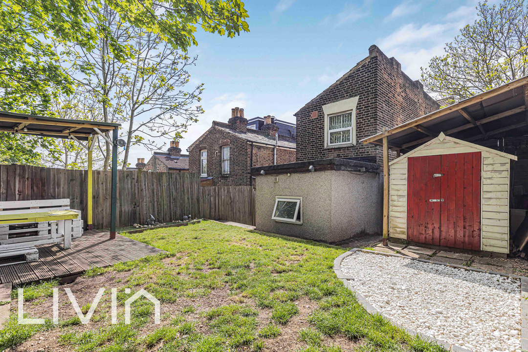 2 bed maisonette for sale in St. Mary's Road, London 5