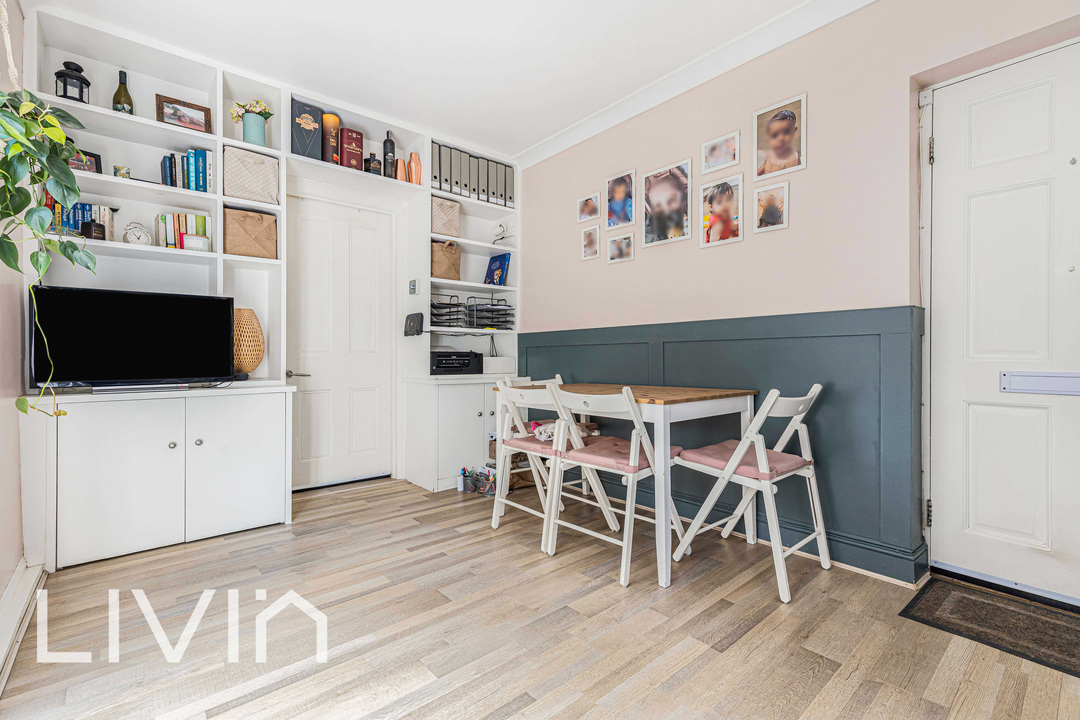 2 bed maisonette for sale in St. Mary's Road, London  - Property Image 16